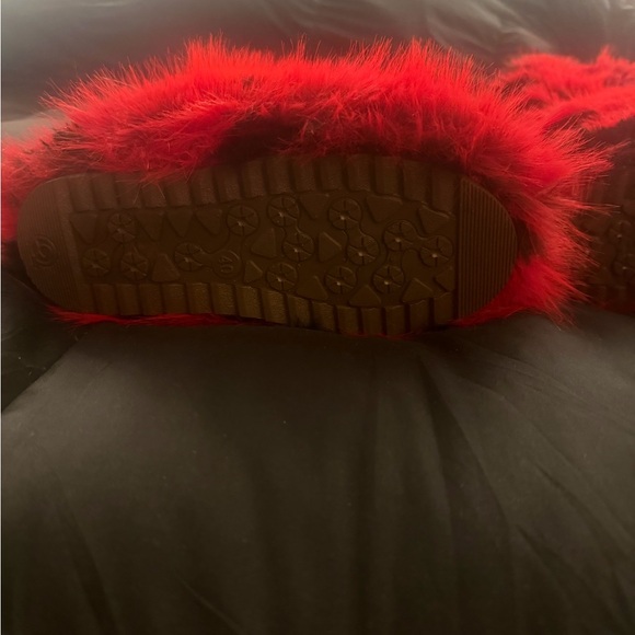 COOLSA Women's Red Faux Fur Winter Boots - Picture 4 of 8